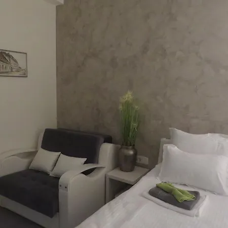 Marija M L Villa Belgrád