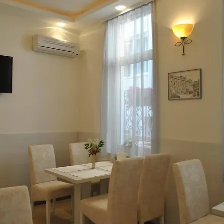 Marija M L Villa Belgrád